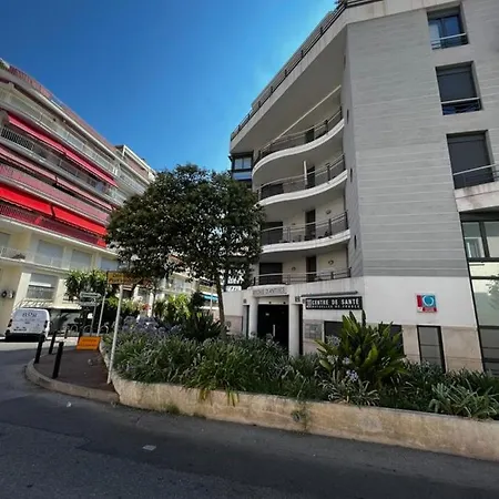 別荘 Etoile D'Antibes One Bedroom Apartment In The Center With Parking *